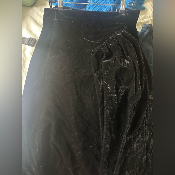 Simone Rocha Black Velvet Skirt - Picture 5 of 7